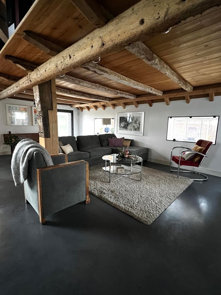 TV hoek Houten, project van interieurstylist Kirsten Hermsen